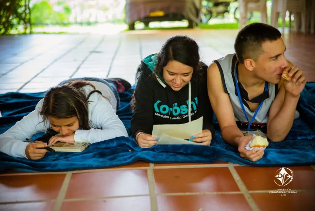 Registro fotográfico de actividades de la Corporación Pedagógica Diversidad (FOTO33)